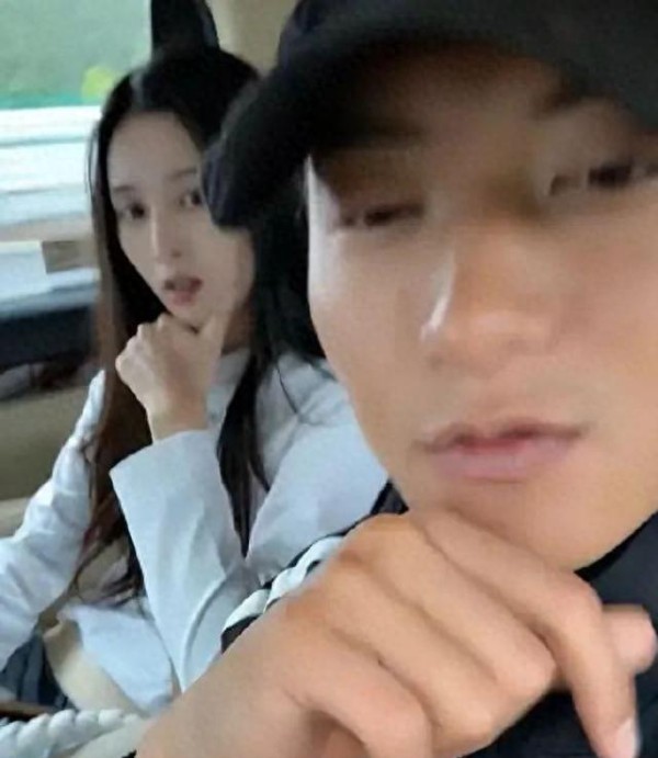 黄子韬徐艺洋筹备婚礼 直播带货赚千万 南极办仪式引热议