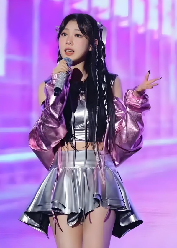 小沈阳女儿韩国出道引热议，资源争夺战，远比一场表演更耐人寻味