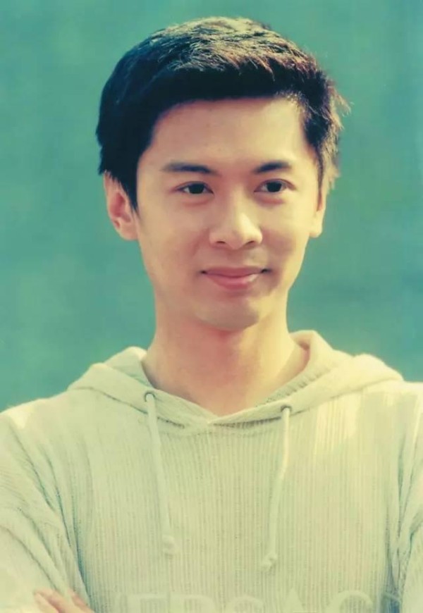 香港娱乐圈明星难逃过气宿命，曾经当红明星都跳出娱乐圈沦为平庸