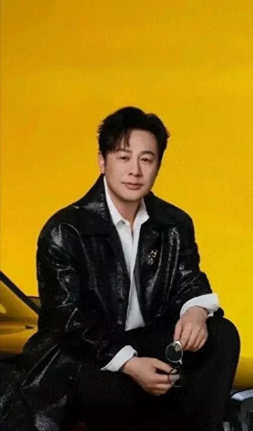 张颂文“扔信”事件：明星与粉丝互动的界限与思考