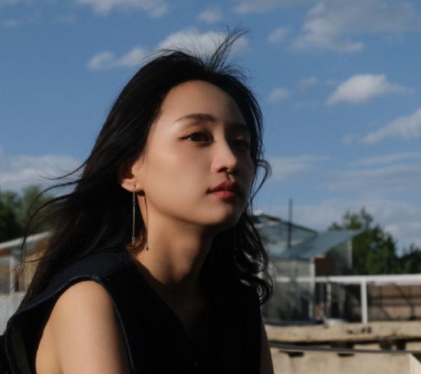 终于解除合约！知名女星发文：感谢亲友帮忙还清350万违约金