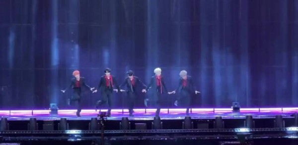 登陆少年supergirl舞台
