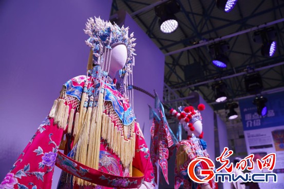 北京演艺集团亮相第四届中国舞台美术展：探秘舞美细节 重温剧场感动