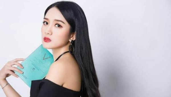 美女主播神似赵丽颖，一开播便有百万人气