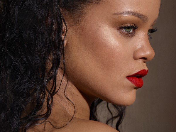 “风蕾棣火”多元玩妆 FENTY BEAUTY BY RIHANNA正式宣布王鹤棣为全球品牌代言人
