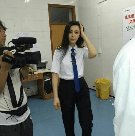 《挑战者联盟》范冰冰挑战出租车司机，真人秀救了车祸儿童