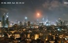 疑似伊朗导弹袭击以色列特拉维夫，外媒曝光现场画面