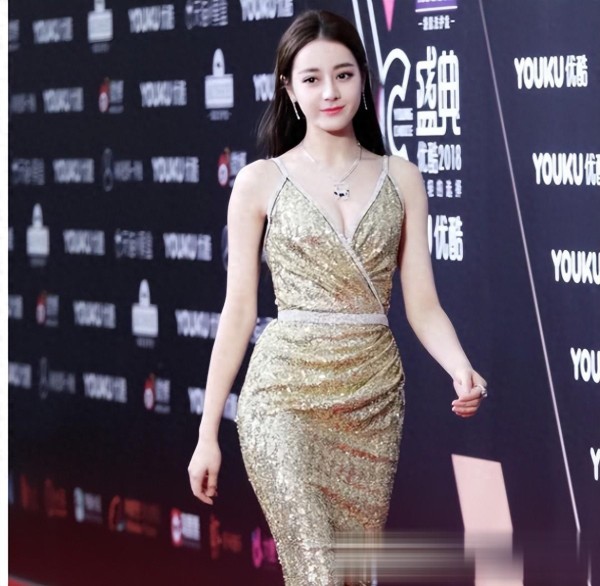 迪丽热巴从偶像到全能女神！她是如何一步步打破娱乐圈的局限？