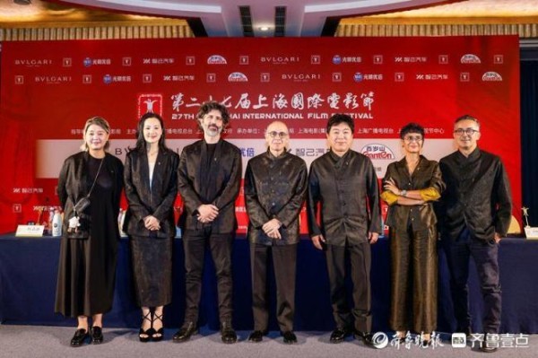 黄渤谈从演员到评委角色转换 期待眼前一亮的电影