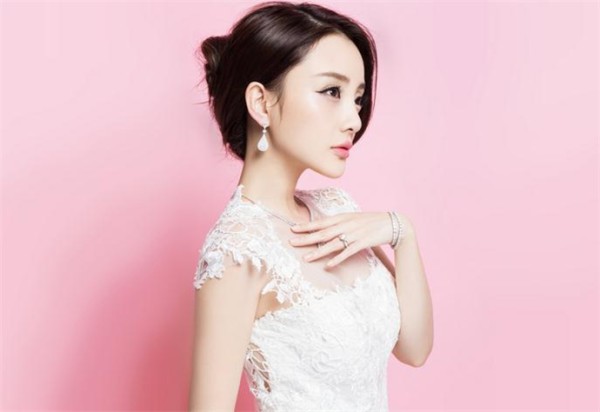 中国胸最大的10位女明星排行榜 杨幂竟不是第一令人惊愕