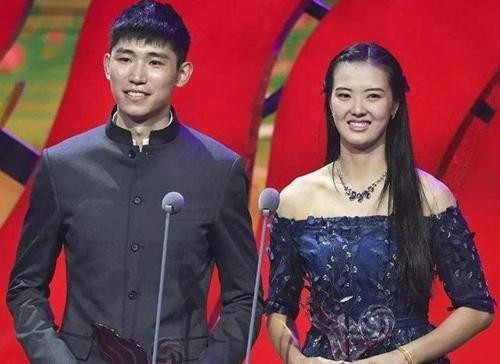 中国体坛最般配的六对“情侣”，男排帅哥最抢手，孙杨和她有戏？
