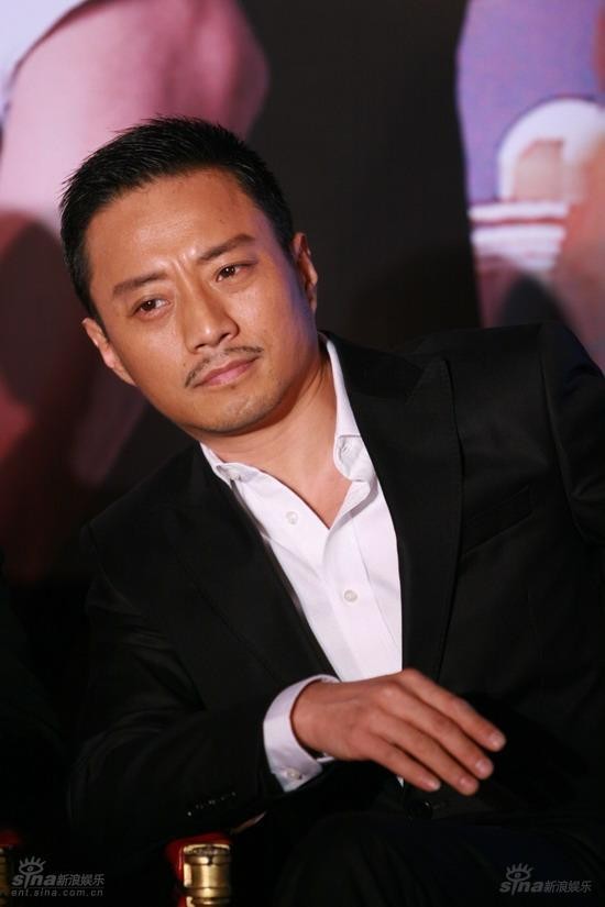 刘德华张涵予两位金马影帝《首映》同台贺新春