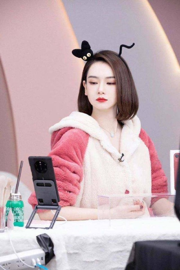 戚薇直播带货VS其他明星，谁更胜一筹？
