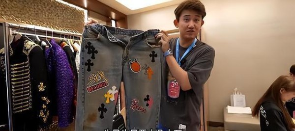 罗志祥澳门复出演唱会，奢华装备引争议，粉丝支持呼声震天！