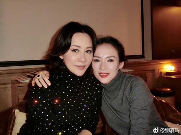 女神同框!刘嘉玲晒与章子怡合影赞对方窝心
