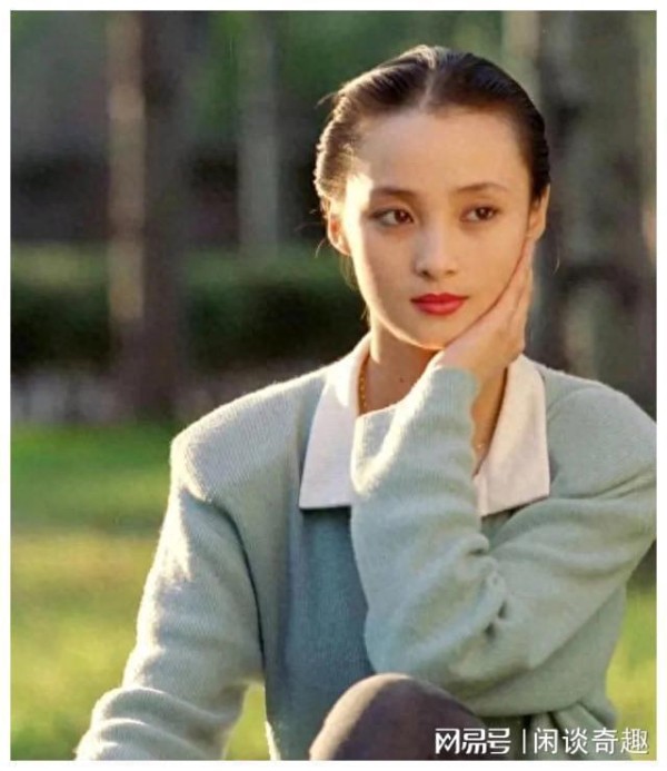 王海地是蒋勤勤的前男友，娶圈外妻子生一子，儿子是他的骄傲