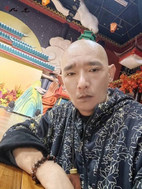 新时代非遗文化传播大使——记易九道中医养生馆道医朱义伟