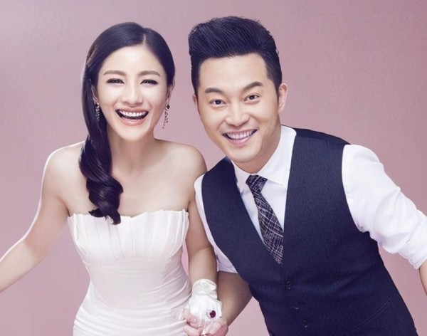 这才是明星夫妻，最真实的婚姻生活：普通而又平实