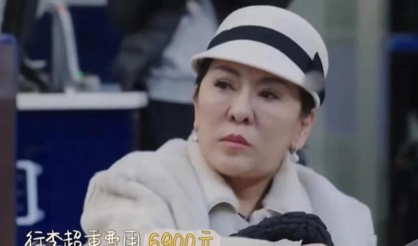 向佐为母发声，刘晓庆淡定应对：背后隐藏的明星家庭秘密！