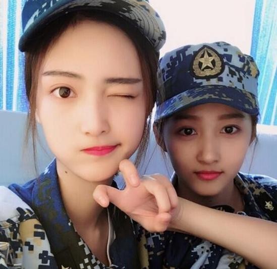 被粉丝抢镜的十位女星, 赵丽颖也不例外, 关晓彤不是最惨的