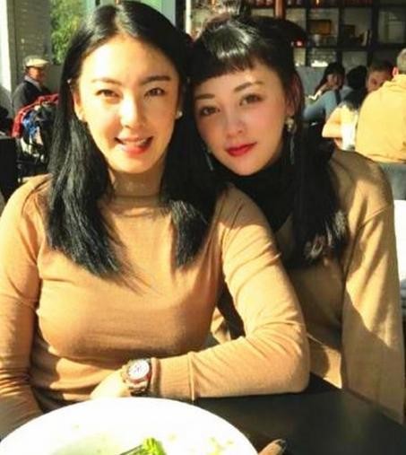 被粉丝抢镜的十位女星, 赵丽颖也不例外, 关晓彤不是最惨的