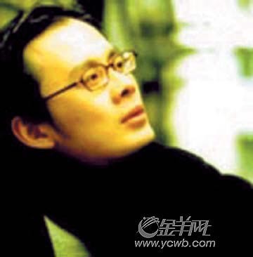 组图：网络歌星闪亮登场 集体“破网”出唱片