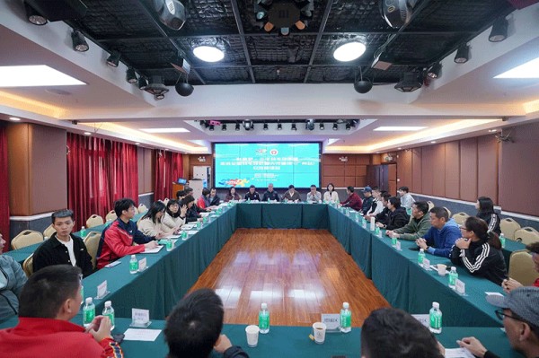 羽毛球明星走进后备人才基地活动再办三站