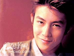 日久生情?细数明星与经纪人恋情(组图)