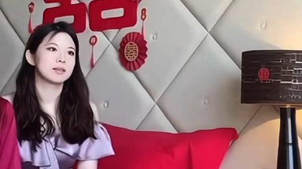 伴娘多少有点抢风头了