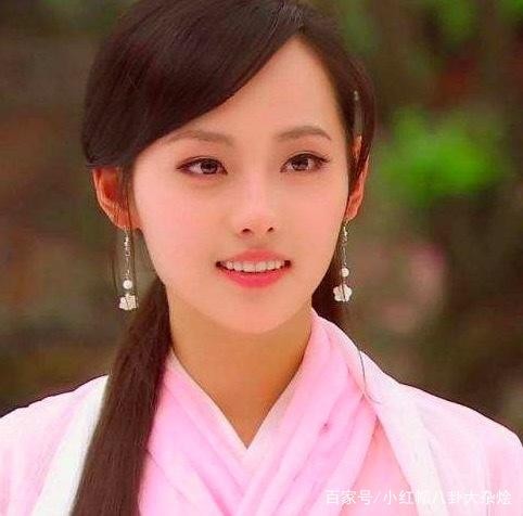 她出道12年不温不火，影视作品21部让人印象深刻，如今31岁如少女