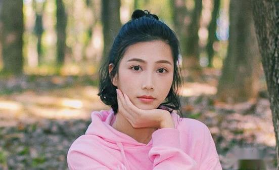贺熙遥个人资料 原名贺莎出道首部作品拿下女一来头不小 第2张