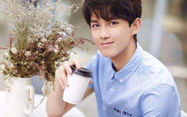 2018慈善名人榜：上榜的流量明星不止蔡徐坤、朱一龙、TFBOYS