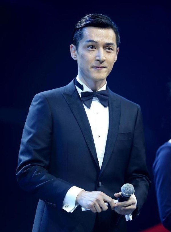 撕下“虚荣”的胡歌，该让娱乐圈多少明星汗颜