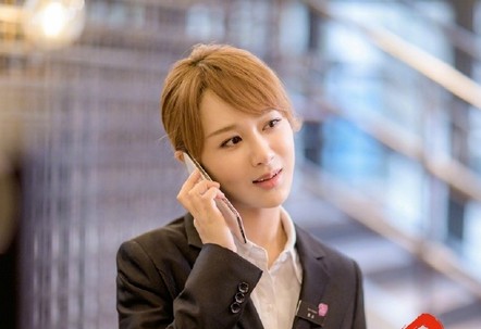 欢乐颂2杨紫的发色好看吗 欢乐颂2杨紫发型怎么弄