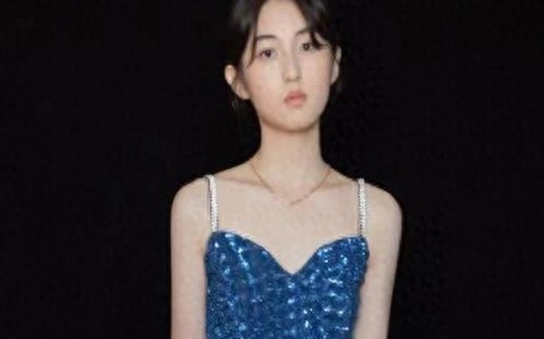 张子枫：00后影坛新星，璀璨之路闪耀屏幕