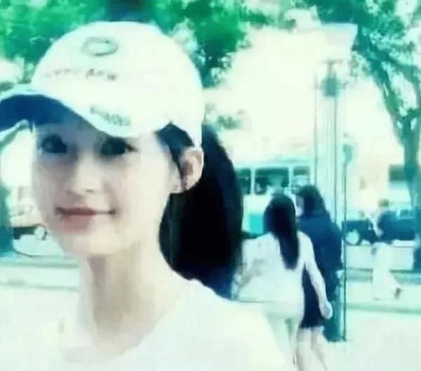 明星未成名之前的照片，不说名字的话，你能认出几个来？