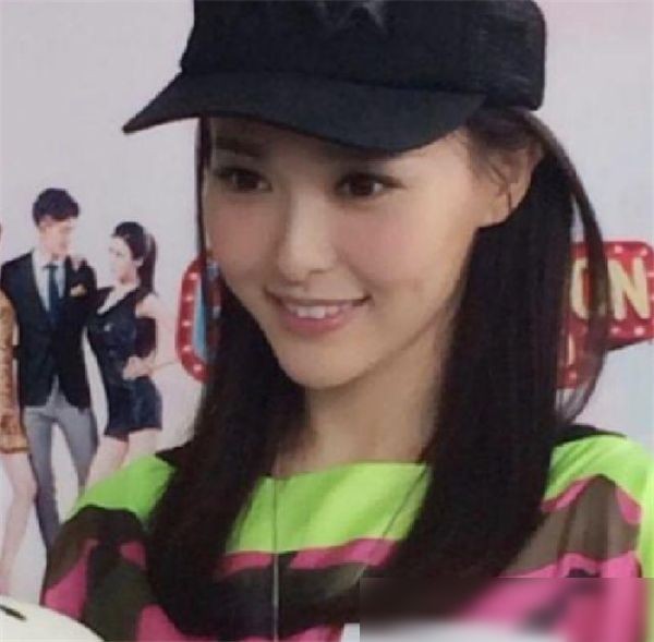 女明星刚出道时的样子，唐嫣甜美，杨幂非主流，看到张檬：可惜了