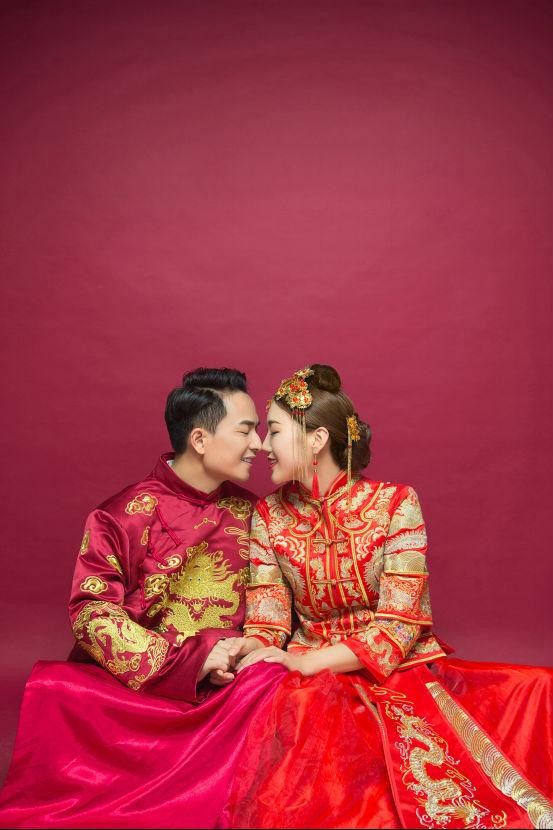 歌手模特联姻再添大军，欢子高甜婚纱照曝光