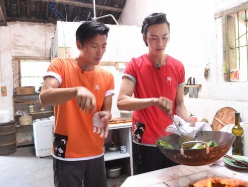 陈伟霆赴韩遭围堵 小鲜肉如何变成全能艺人？