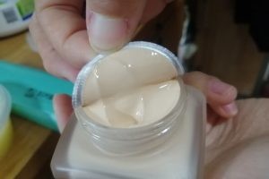 卡姿兰真命粉霜粉底液评测 卡姿兰粉底液怎么样