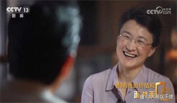 董倩：在节目最后专访费翔时，问到没有结婚生子是否有遗憾