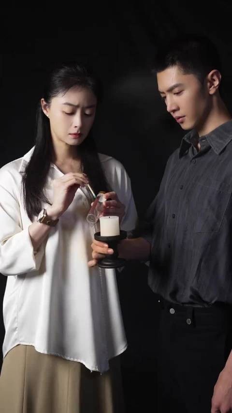 蒋欣陈哲远把黑夜点燃官宣视频,杀青快乐!