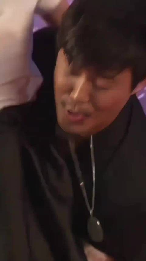 陈思成未察觉佟丽娅走光事件