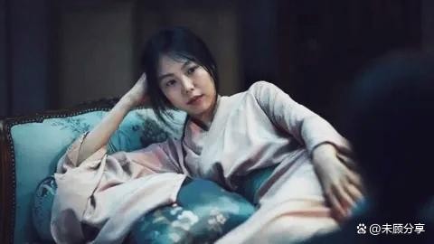 女艺人跨城探班男星，酒店三天引发热议