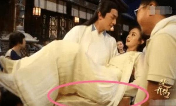 电视剧公主抱是怎么拍的？看到幕后花絮，导演都忍不住笑了！
