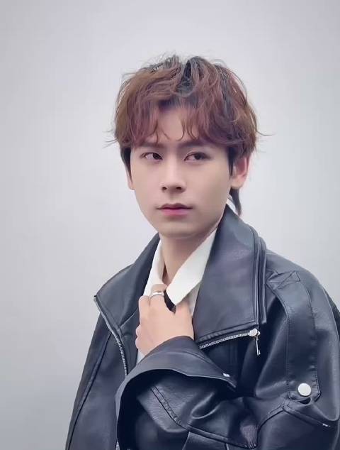 杨总带着他的撕拉片来了 权威,谁看了不说一句权威