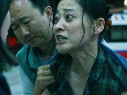 女儿遭逢不幸，母亲却借机谋取利益？背后隐藏的真相究竟为何？