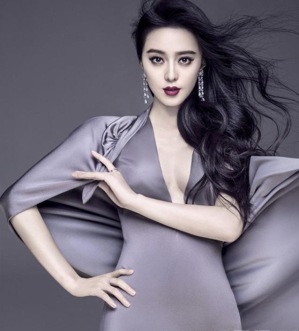 娱乐圈声音最好听的10位女演员！郑爽热巴上榜，第一名犹如天籁！