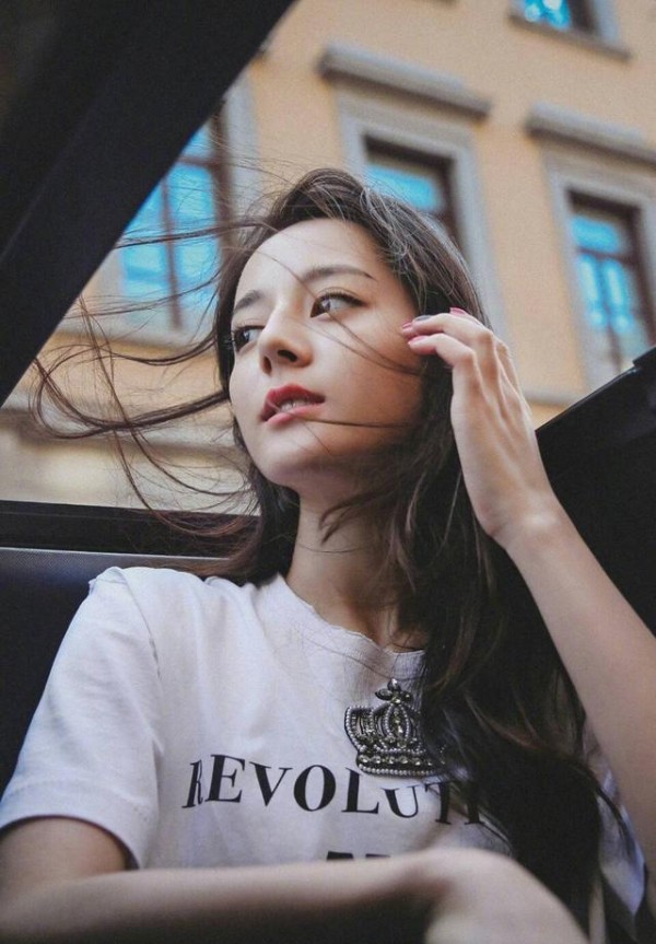 娱乐圈声音最好听的10位女演员！郑爽热巴上榜，第一名犹如天籁！