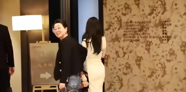 《雁回时》庆功宴路透：都灵女神身段太夸张，云来像路人误闯餐厅